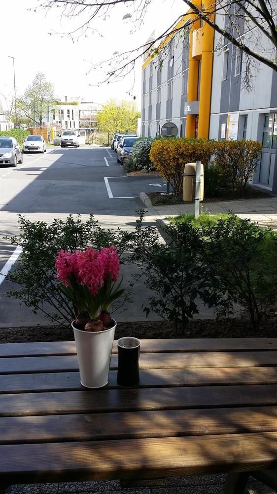 Premiere Classe Montreuil Montreuil  Eksteriør billede Hyacinth
