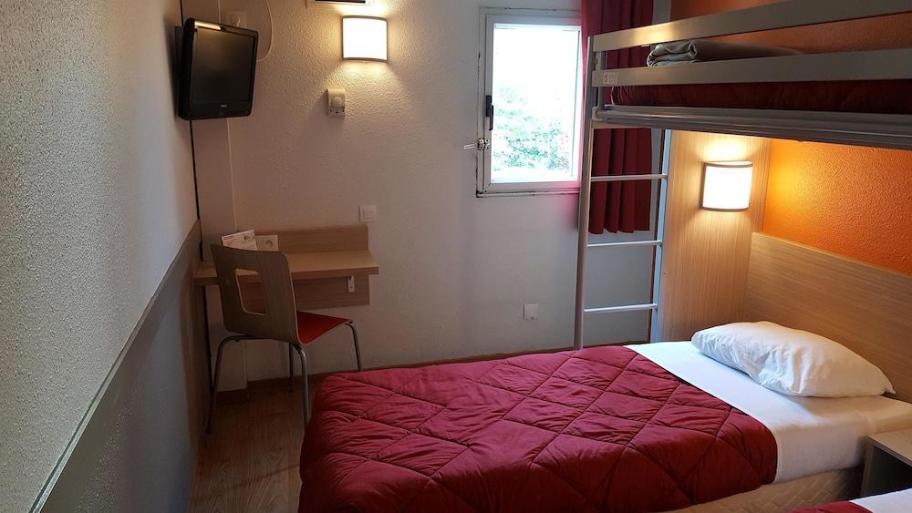 Premiere Classe Montreuil Montreuil  Eksteriør billede A typical room at a B&B